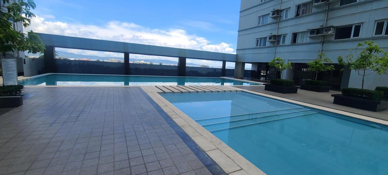 Avida Tower Free Airport Pick Up For 3 Nights Stay Or More Davao City Extérieur photo